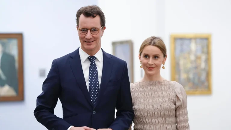 Hendrik wüst ehefrau: Katharina Wüst, Kinder und Familie hendrik wüst ehefrau